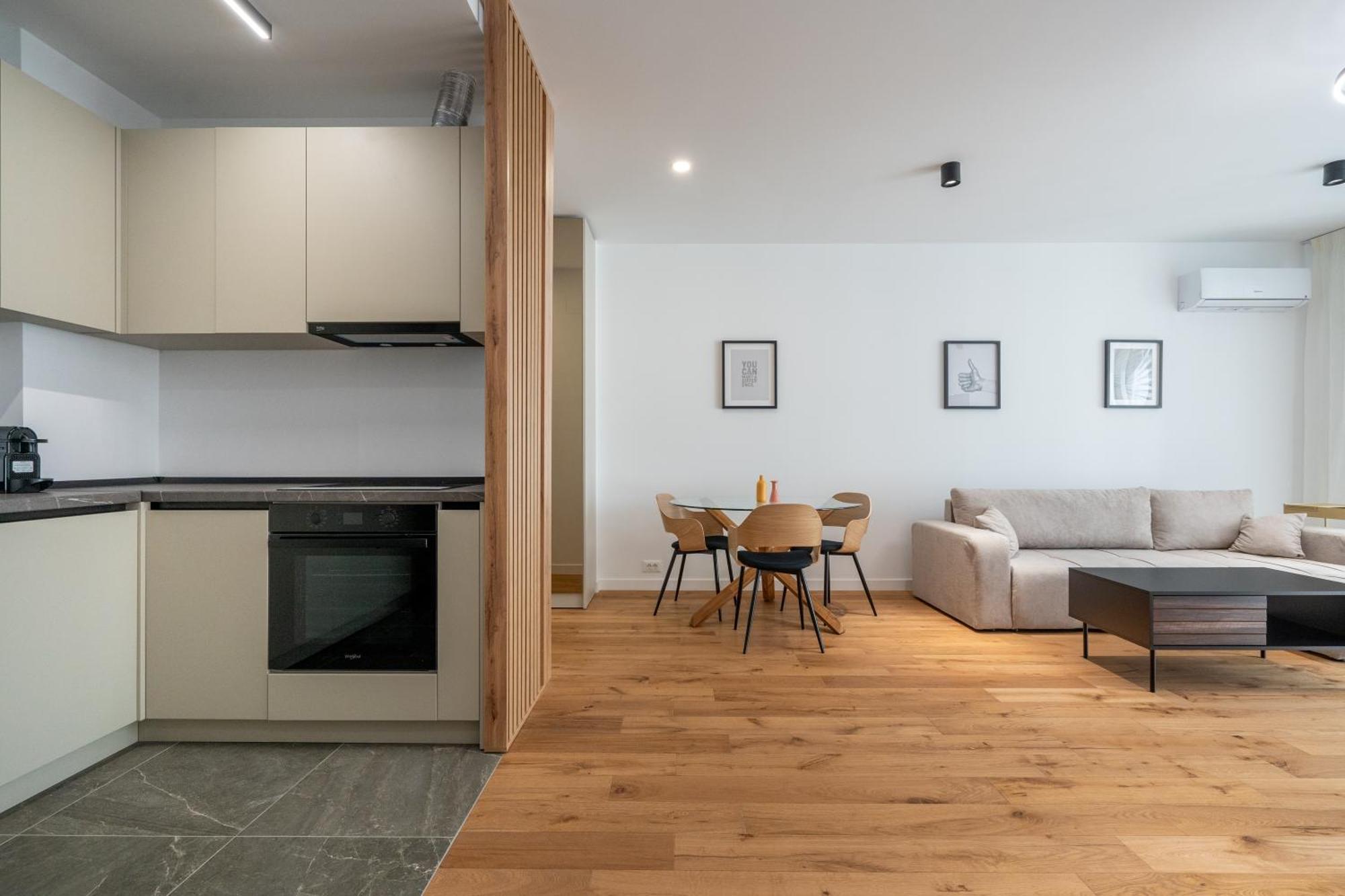 The Bronze Loft - One Cotroceni Apartament Bucureşti