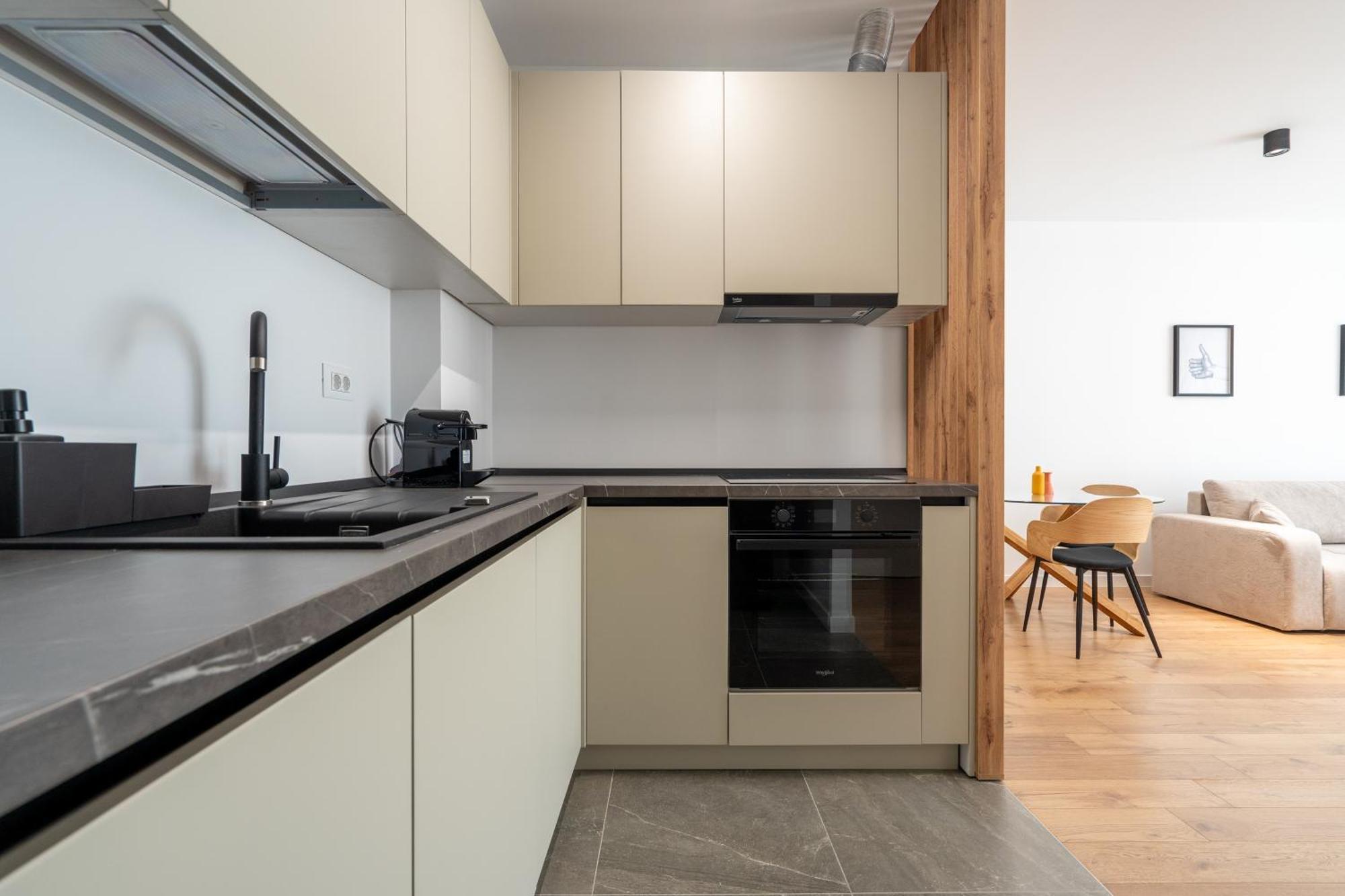 The Bronze Loft - One Cotroceni Apartament Bucureşti