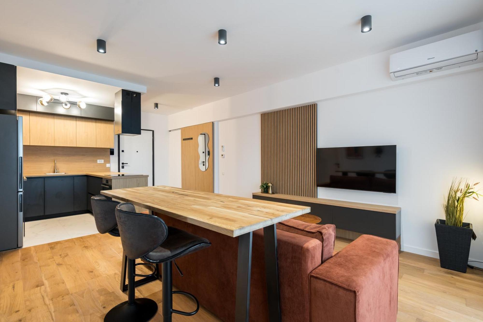 The Bronze Loft - One Cotroceni * Bucureşti
