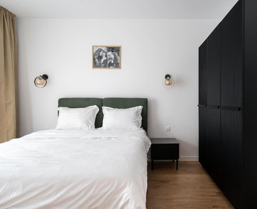 The Bronze Loft - One Cotroceni *