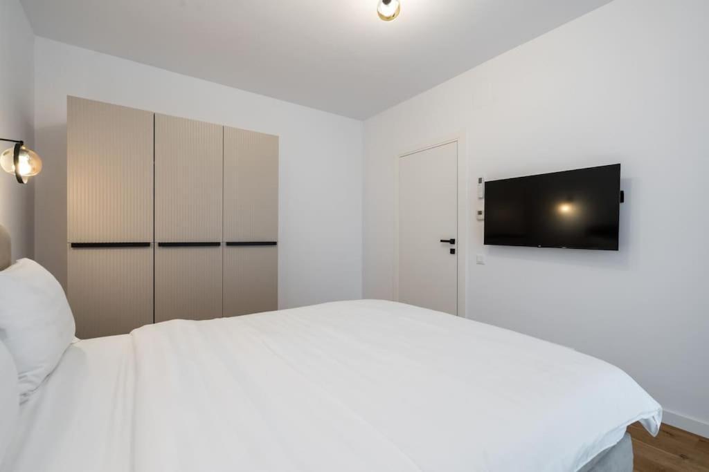 The Bronze Loft - One Cotroceni * Bucureşti